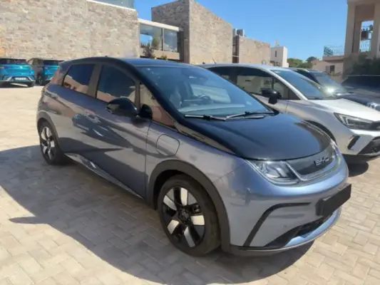 BYD Dolphin &pi;&rho;&omicron;&sigmaf; &epsilon;&nu;&omicron;&iota;&kappa;ί&alpha;&sigma;&eta; &sigma;&tau;&eta;&nu; &Epsilon;&lambda;&lambda;ά&delta;&alpha;